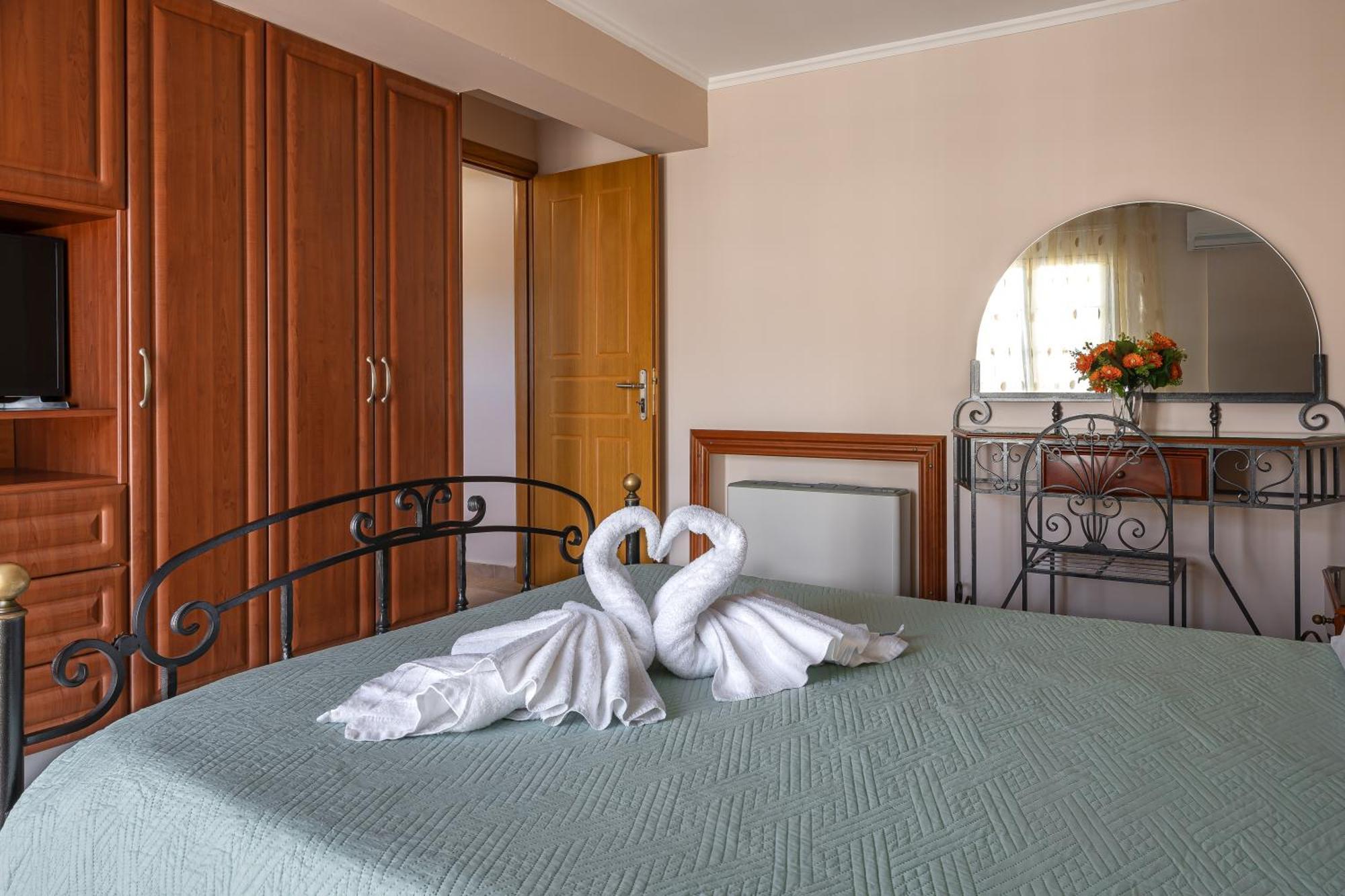 Pavlos Apartments Аргостоліон Екстер'єр фото