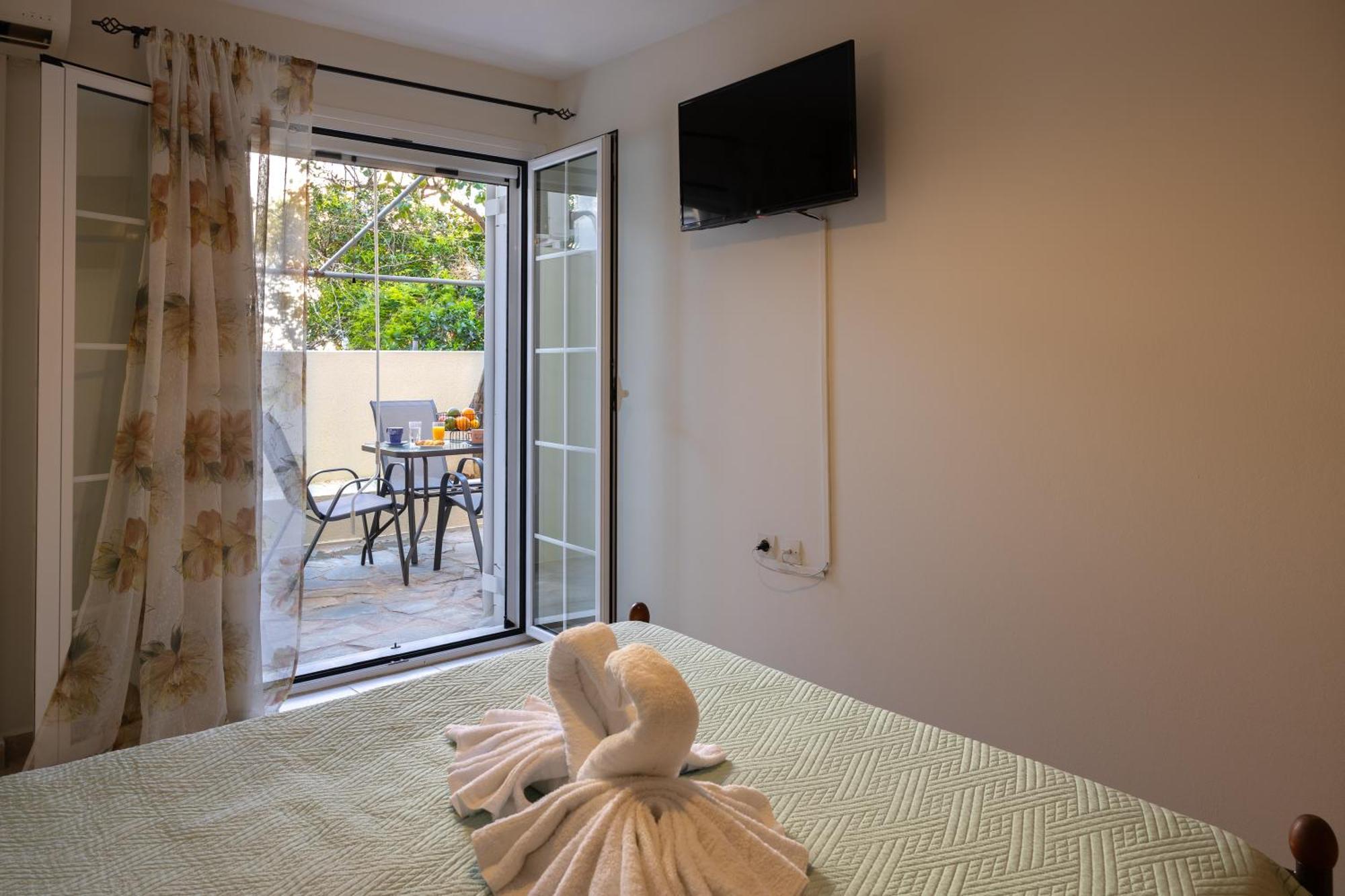 Pavlos Apartments Аргостоліон Екстер'єр фото